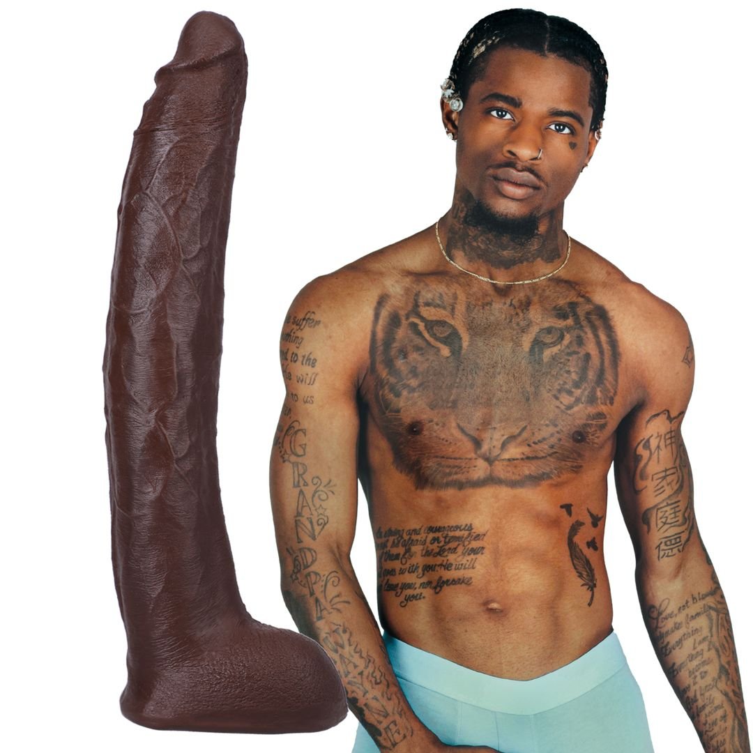 Doc Johnson Damion Dayski - Realistische ULTRASKYN dildo - 30 cm - Chocolade